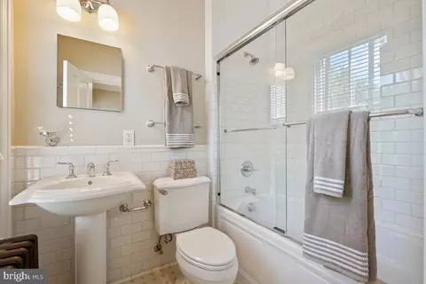 15 6th St NE, Washington, DC 20002 photo 23