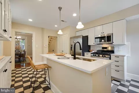 15 6th St NE, Washington, DC 20002 photo 13