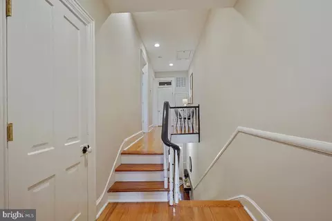 15 6th St NE, Washington, DC 20002 photo 18