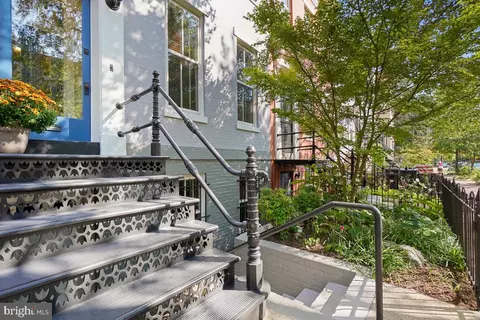 15 6th St NE, Washington, DC 20002 photo 36