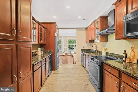 1704 E Street St NE #4, Washington, DC 20002 photo 13