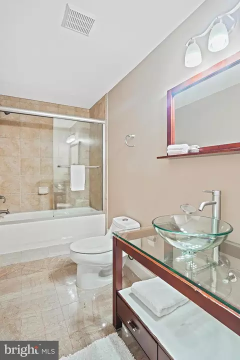 1704 E Street St NE #4, Washington, DC 20002 photo 31