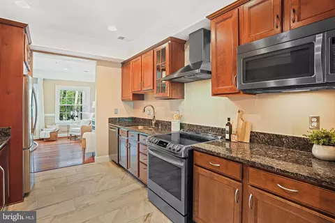 1704 E Street St NE #4, Washington, DC 20002 photo 12