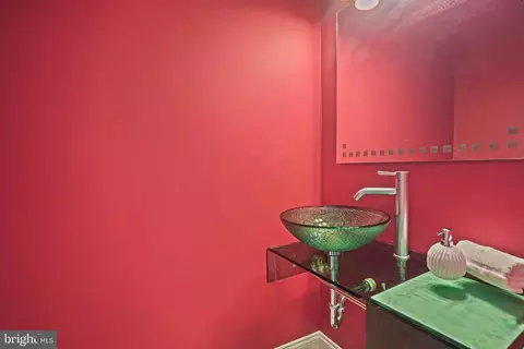 1704 E Street St NE #4, Washington, DC 20002 photo 20