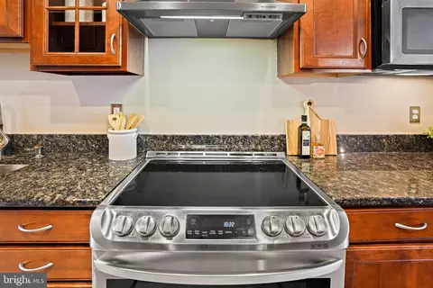 1704 E Street St NE #4, Washington, DC 20002 photo 15