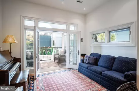 707 E Capitol St SE, Washington, DC 20003 photo 12