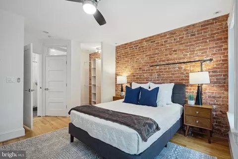 921 E Street St SE, Washington, DC 20003 photo 14