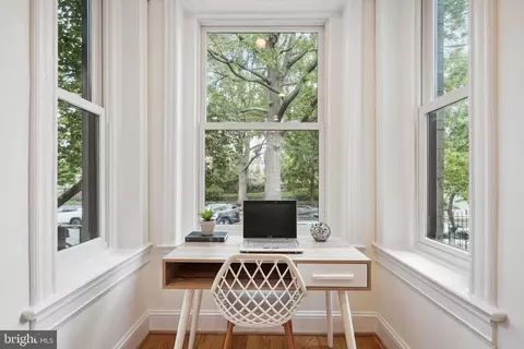 921 E Street St SE, Washington, DC 20003 photo 20