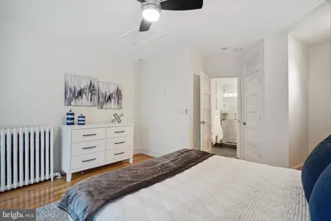 921 E Street St SE, Washington, DC 20003 photo 15