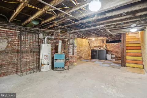921 E Street St SE, Washington, DC 20003 photo 22