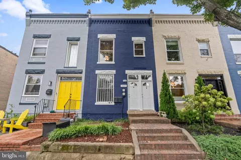 1221 D St NE, Washington, DC 20002