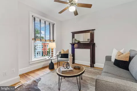 1221 D St NE, Washington, DC 20002 photo 3