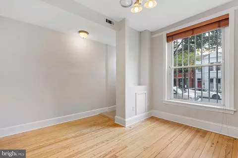 1221 D St NE, Washington, DC 20002 photo 17