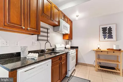 1221 D St NE, Washington, DC 20002 photo 13