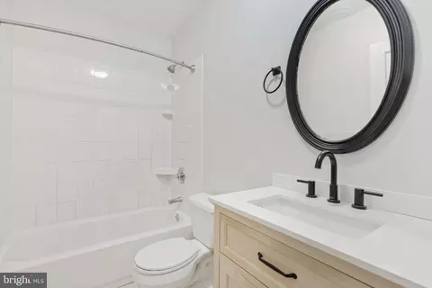 1221 D St NE, Washington, DC 20002 photo 25