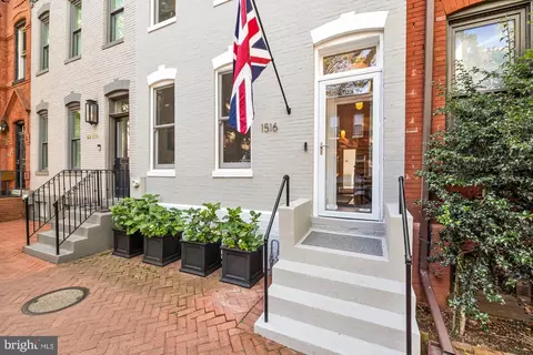 1516 Swann St NW, Washington, DC 20009