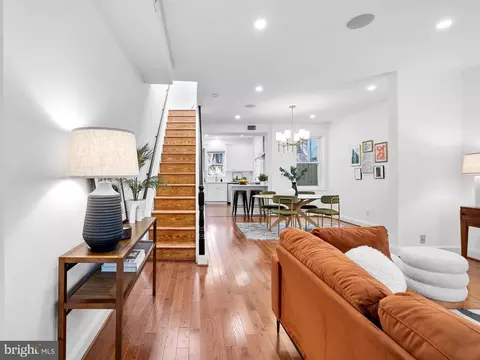 235 14th St SE, Washington, DC 20003 photo 3
