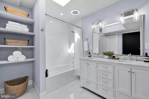 235 14th St SE, Washington, DC 20003 photo 27