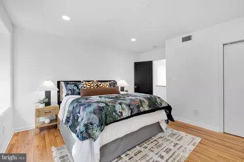235 14th St SE, Washington, DC 20003 photo 20