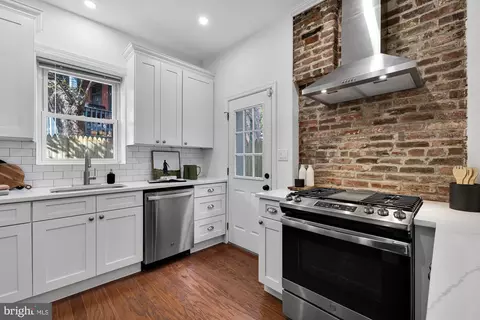 235 14th St SE, Washington, DC 20003 photo 13