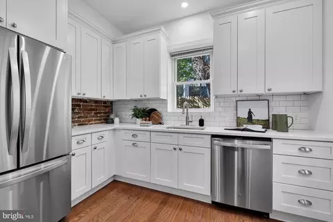 235 14th St SE, Washington, DC 20003 photo 15