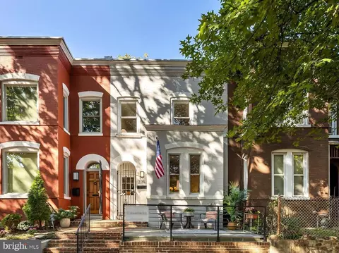 235 14th St SE, Washington, DC 20003
