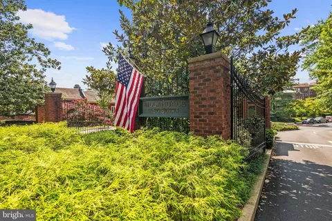 3916 Georgetown Ct NW, Washington, DC 20007 photo 49