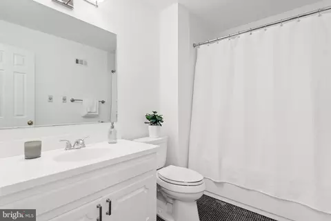 3916 Georgetown Ct NW, Washington, DC 20007 photo 33