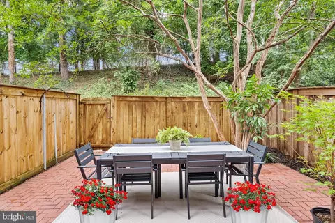 3916 Georgetown Ct NW, Washington, DC 20007 photo 21