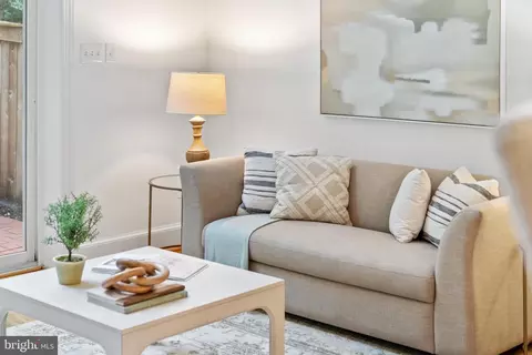 3916 Georgetown Ct NW, Washington, DC 20007 photo 14
