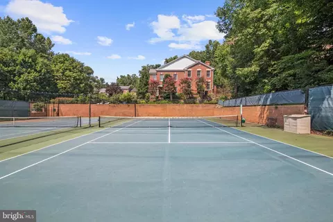 3916 Georgetown Ct NW, Washington, DC 20007 photo 48