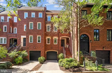 3916 Georgetown Ct NW, Washington, DC 20007