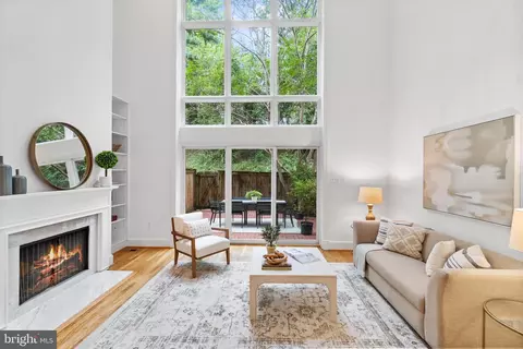 3916 Georgetown Ct NW, Washington, DC 20007 photo 17