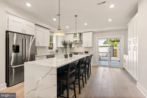 120 V St NE, Washington, DC 20002 photo 11