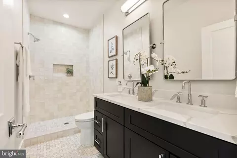 120 V St NE, Washington, DC 20002 photo 25