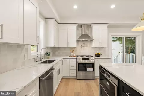 120 V St NE, Washington, DC 20002 photo 17