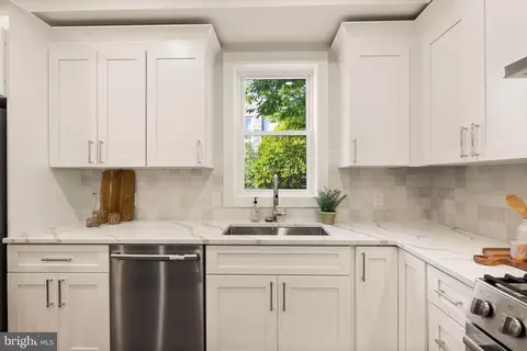 120 V St NE, Washington, DC 20002 photo 16