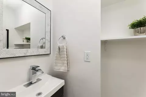 1607 D St NE, Washington, DC 20002 photo 6