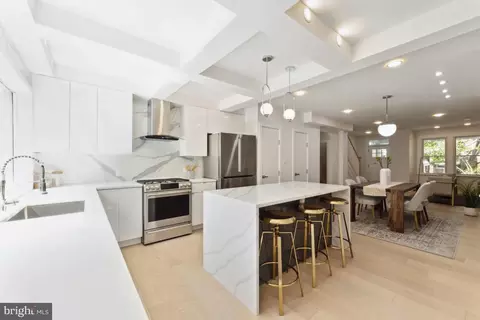 1607 D St NE, Washington, DC 20002