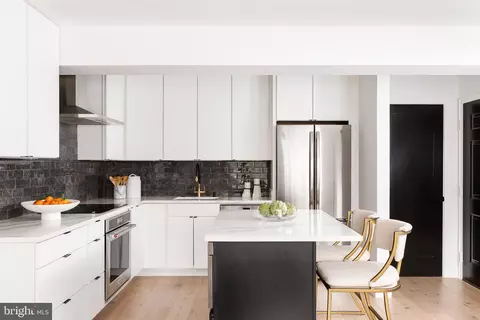 3821 Porter St NW #304, Washington, DC 20016