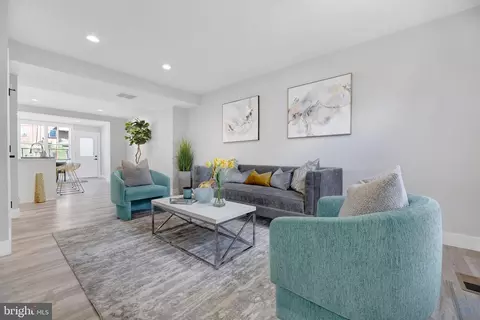 821 20th St NE, Washington, DC 20002 photo 2