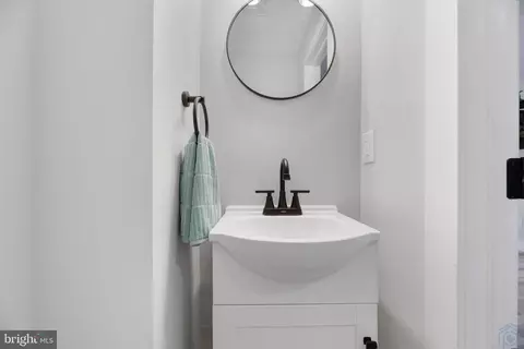 821 20th St NE, Washington, DC 20002 photo 15