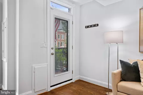 1243 K St SE, Washington, DC 20003 photo 9