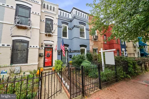 1243 K St SE, Washington, DC 20003 photo 2