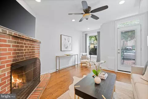 1243 K St SE, Washington, DC 20003 photo 10