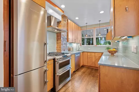 1243 K St SE, Washington, DC 20003 photo 14