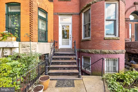 1105 E Capitol St SE #4, Washington, DC 20003 photo 4