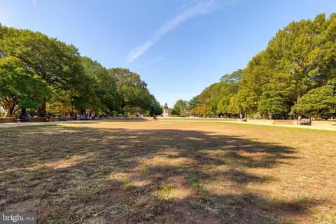 1105 E Capitol St SE #4, Washington, DC 20003 photo 37
