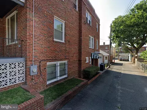 142 Longfellow St NW, Washington, DC 20011