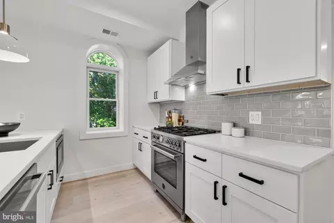 2829 13th St NW #3, Washington, DC 20009 photo 15